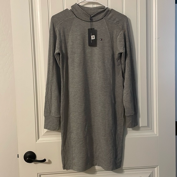NWT women’s Tommy Hilfiger sweater dress - Picture 1 of 4